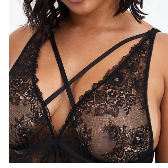 TORRID NWT STRAPPY PLUNGE BODYSUIT - LACE BLACK - Picture 5 of 6